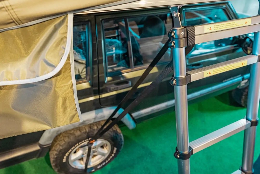 Moby Mountain Tent tie down